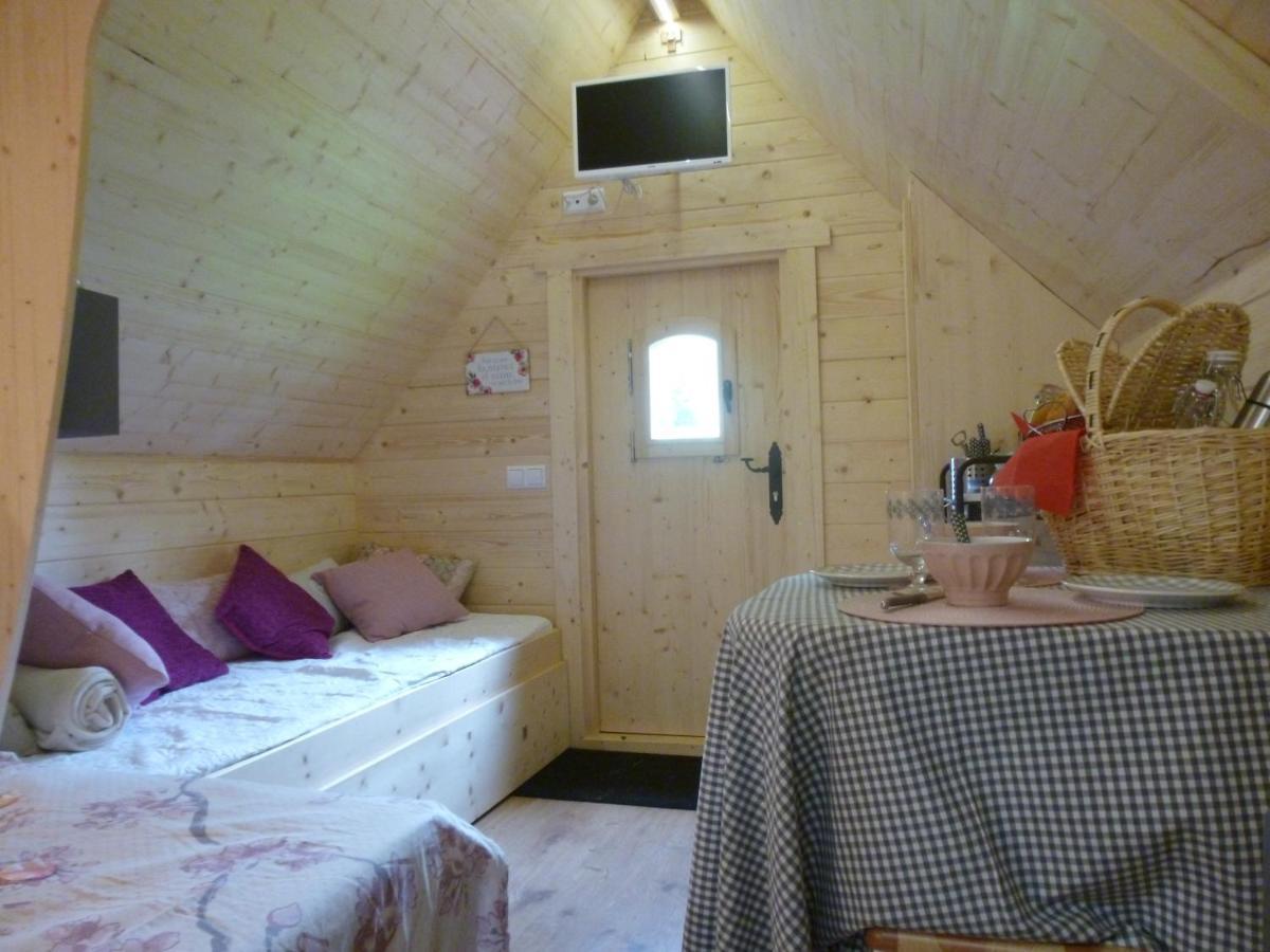 Les Cabanes De Kerellou Plouigneau 外观 照片