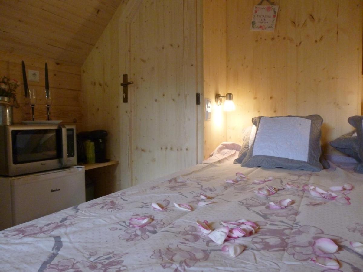Les Cabanes De Kerellou Plouigneau 外观 照片